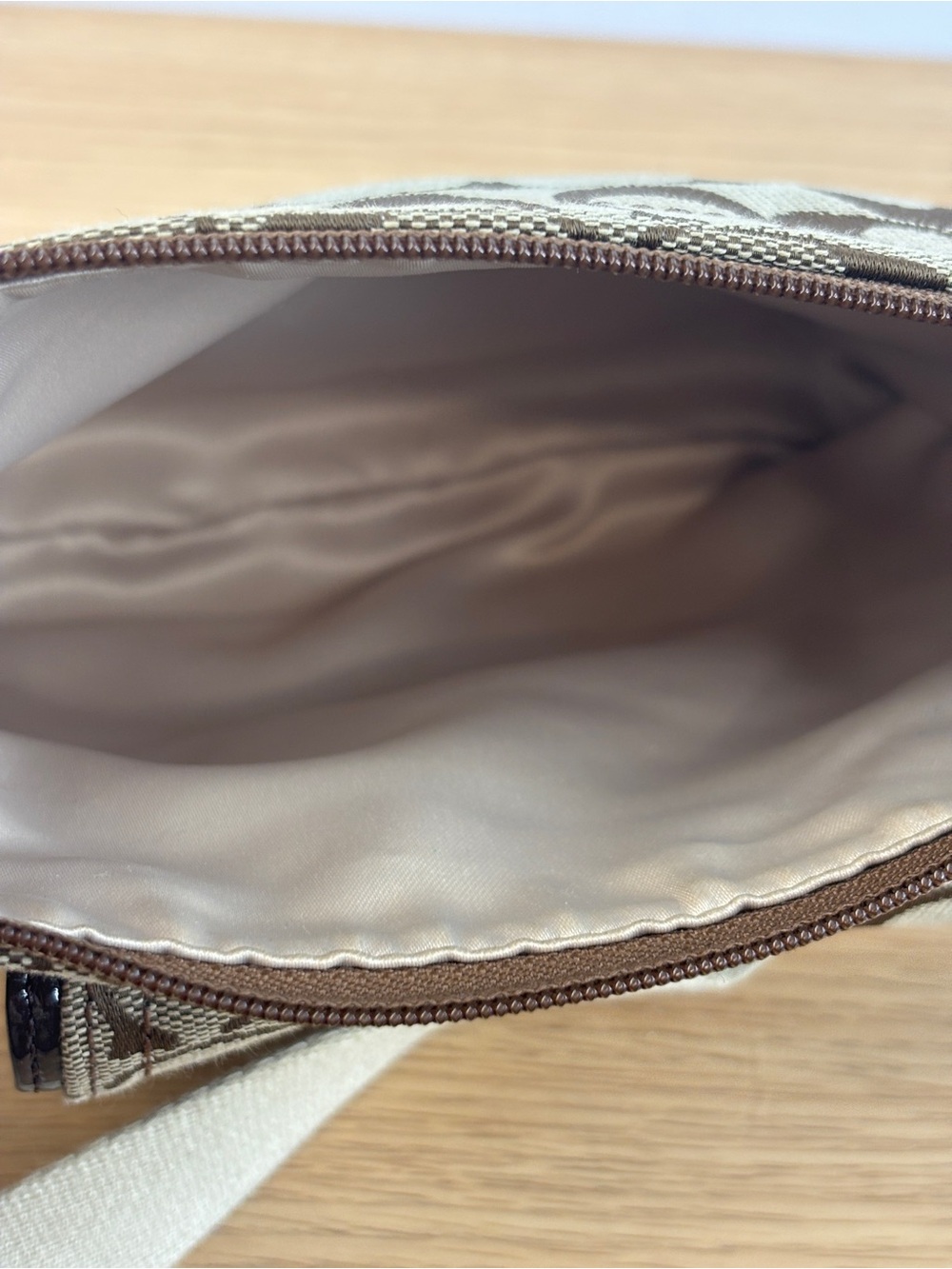 Y2K Coach Penelope Signature Canvas Swingpack Crossbody Brown Patent Trim - Picture 8 of 11